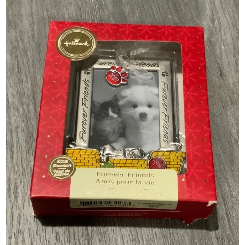 Hallmark Furever Friends 2019 Christmas Premium Ornament Photo Frame Pet